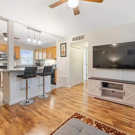 Charming Entire Ranch Home With Free Parking
